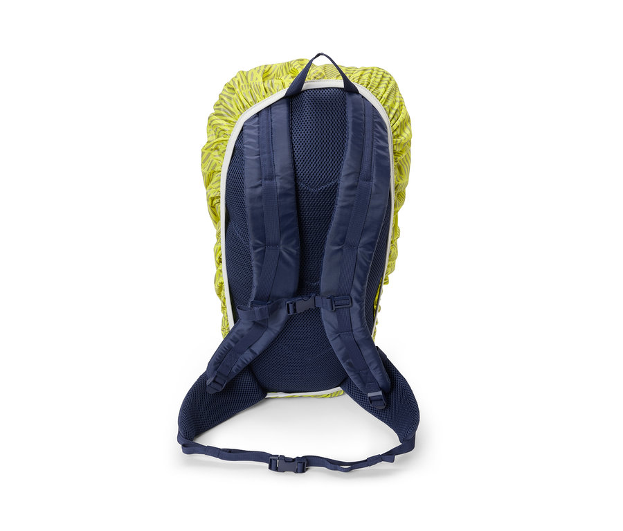 Batoh s nepromokavým ochranným návlekem.