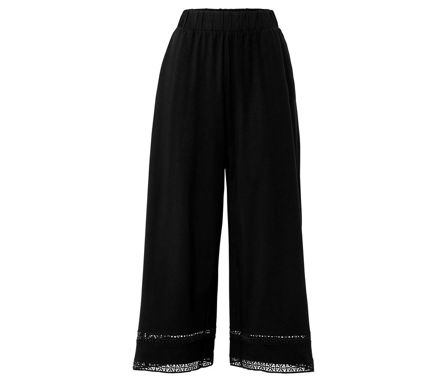Černé culottes kalhoty s elastickým pasem a krajkovým lemem.