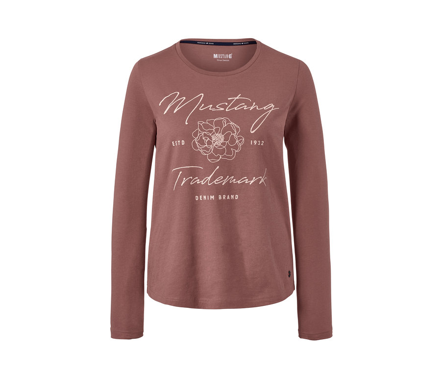 Světle růžové triko s dlouhým rukávem »Mustang« s bílým logem a květinovým motivem.