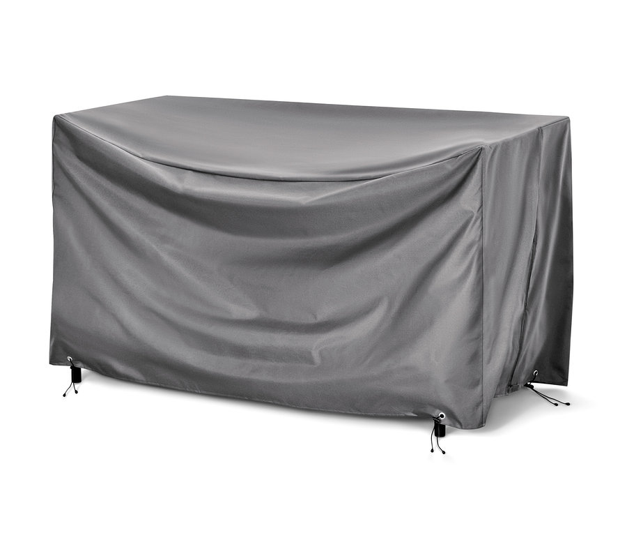 Šedý prémiový obal na velké pohovky zakrývá nábytek.
