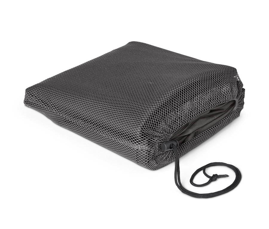 Černá úložná taška XXL na polstrování leží na bílém pozadí.