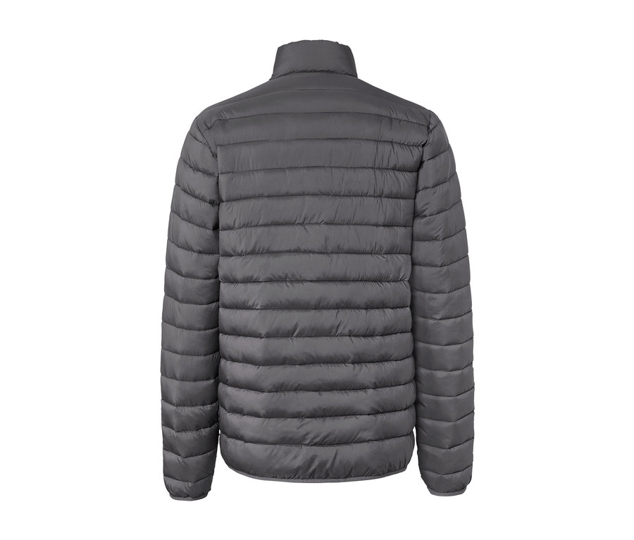 Detail zadní strany skládací prošívané bundy.