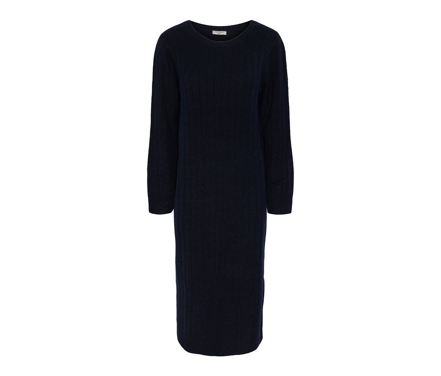 Tmavě modré žebrované pletené šaty.