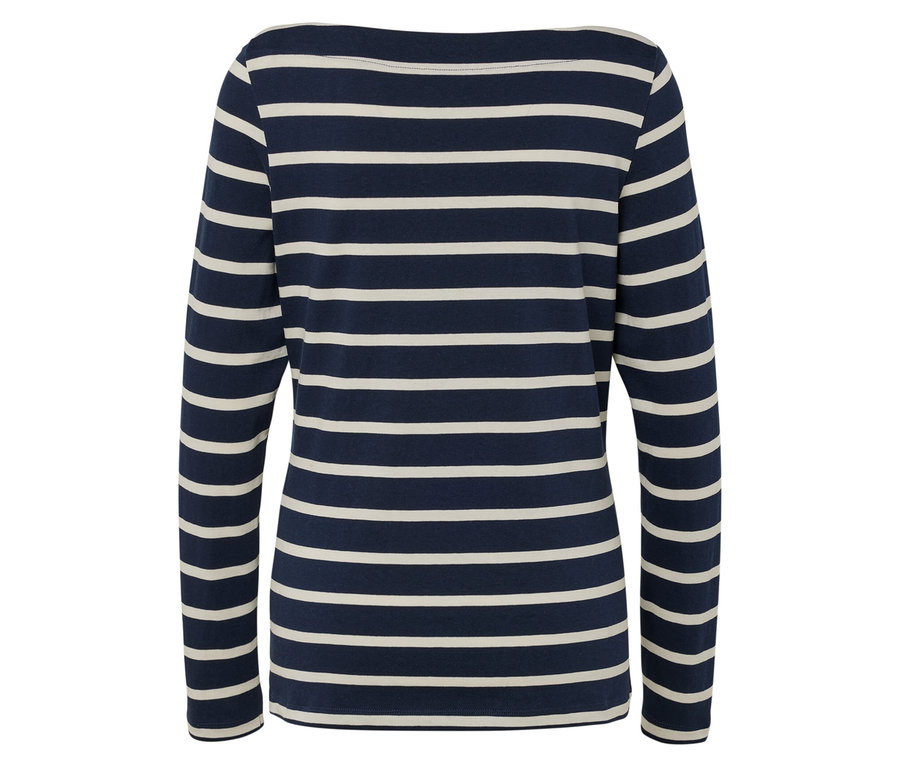 Pohled zezadu na dámské tričko s dlouhým rukávem v námořnické modré barvě s bílými vodorovnými pruhy.
