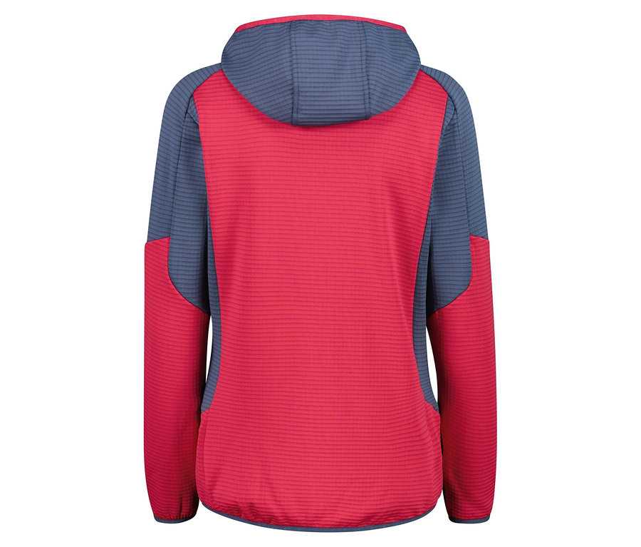 Pohled zezadu na červeno-modrou bundu s kapucí.