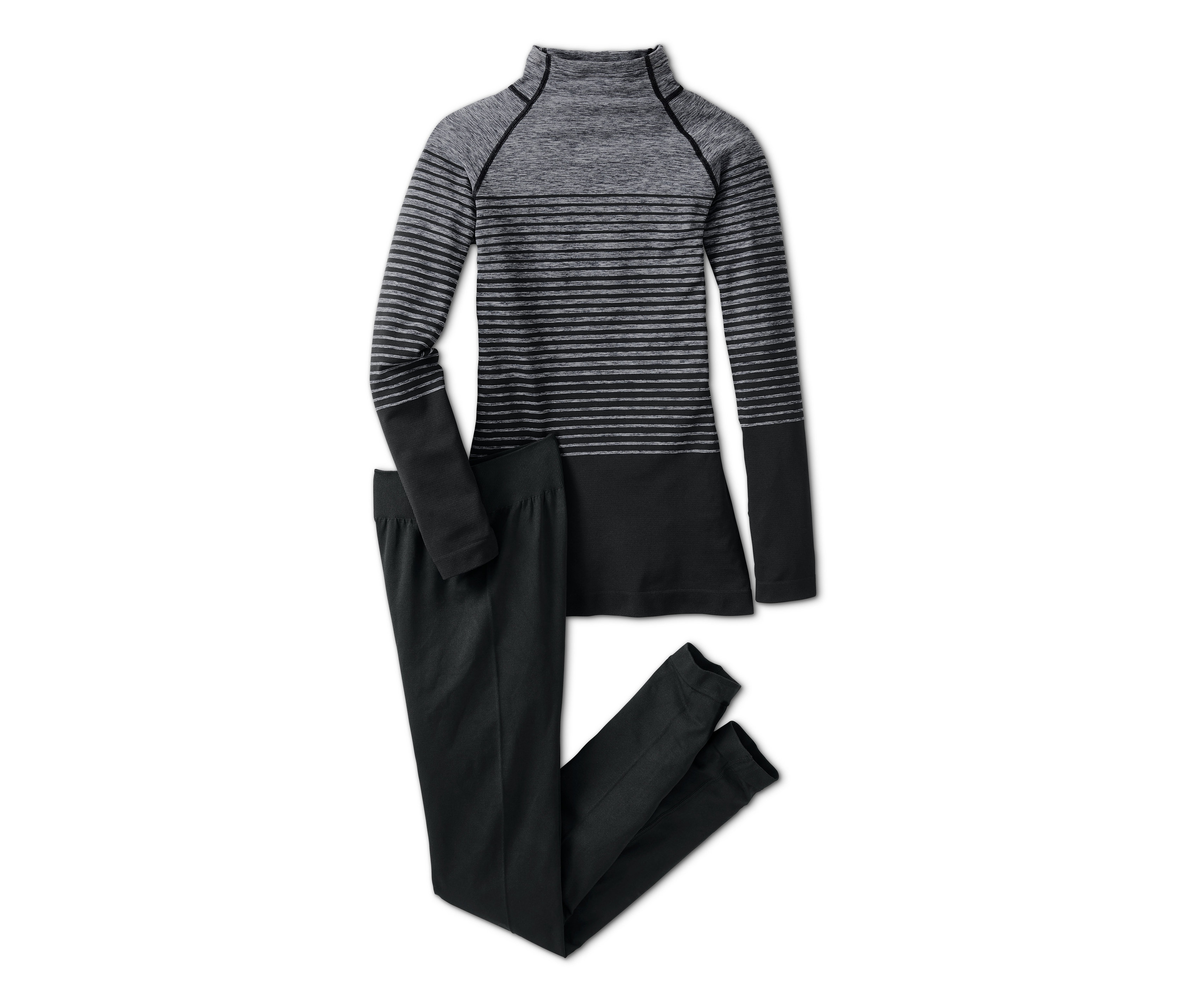 Šedé pruhované funkční tričko s dlouhým rukávem a černé funkční legíny.