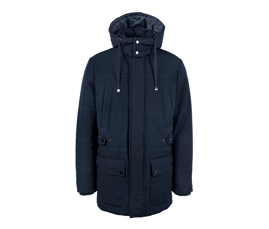 Tmavě modrá parka s kapucí, zapínáním na knoflíky a kapsami.