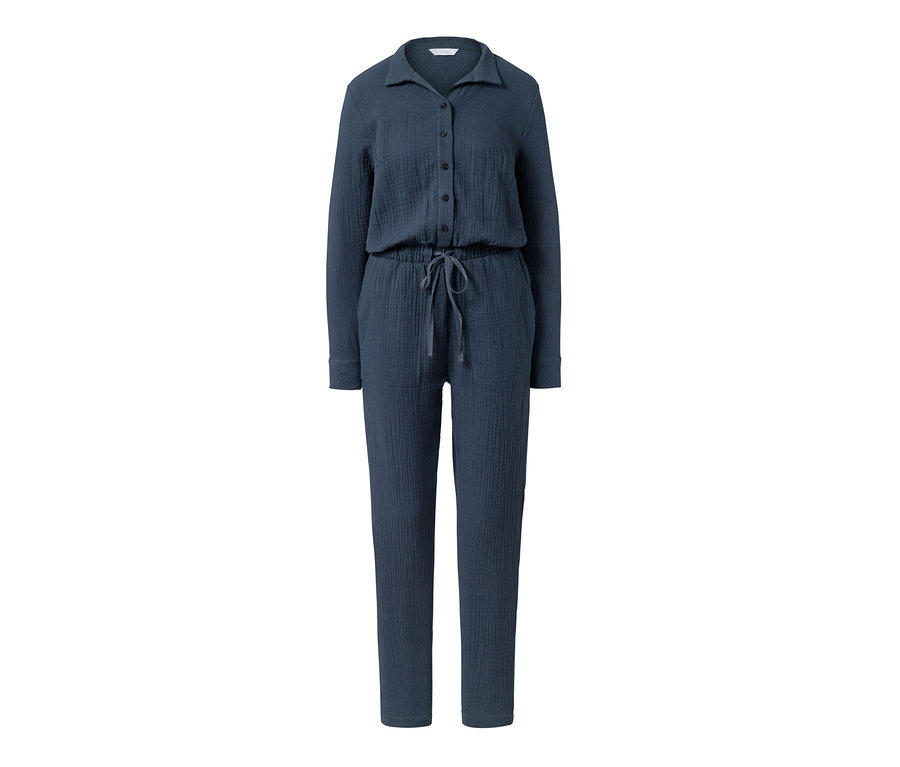 Tmavě modrý domácí overal s dlouhými rukávy, knoflíky a stahovací šňůrkou v pase.