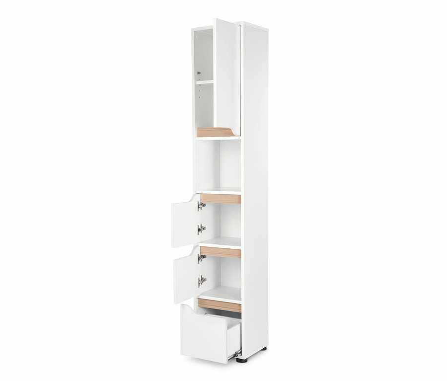 Vysoká, úzká bílá koupelnová skříňka s otevřenými dvířky a zásuvkou.