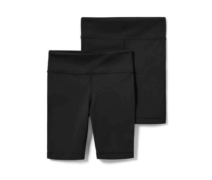 Dvoje dětské sportovní šortky.