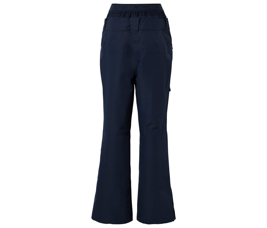 Tmavě modré kalhoty s rozšířenými nohavicemi, pohled zezadu.