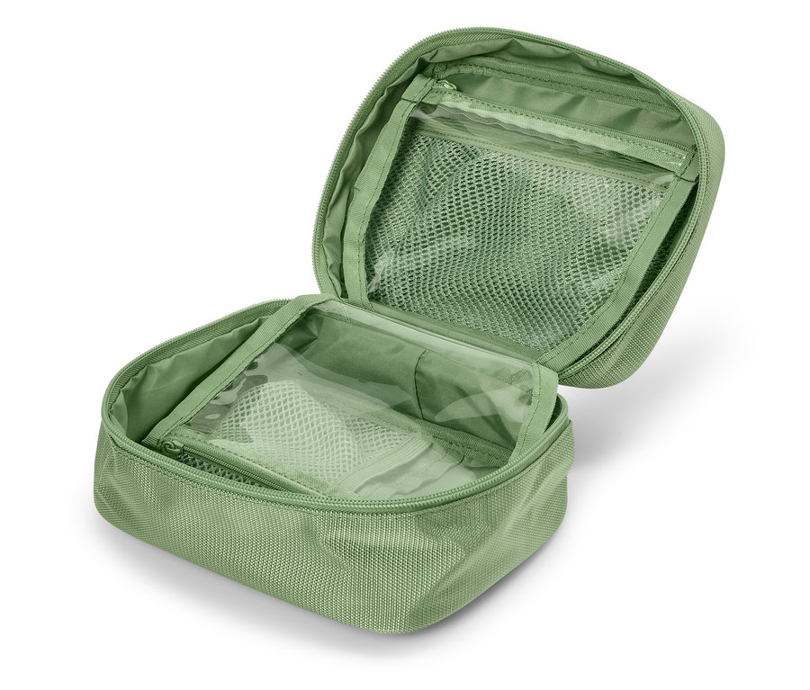 Otevřená světle zelená kosmetická taška se síťovanou kapsou uvnitř.
