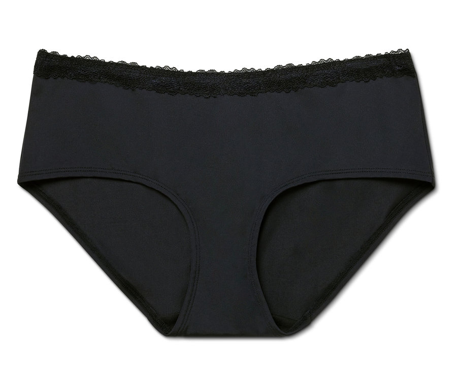 Černé kalhotky s krajkou v horní části.
