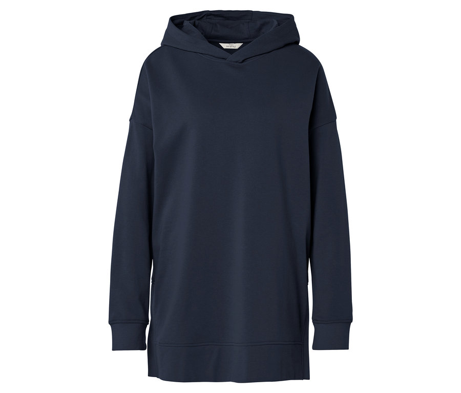 Tmavě modrá mikina s kapucí na bílém pozadí.