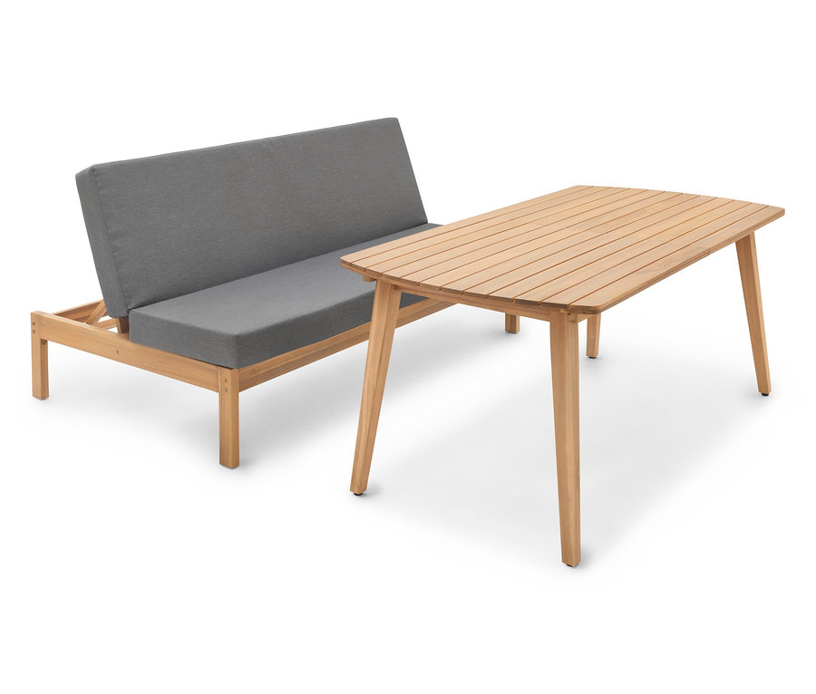 Šedá pohovka s dřevěným stolem na bílém pozadí.