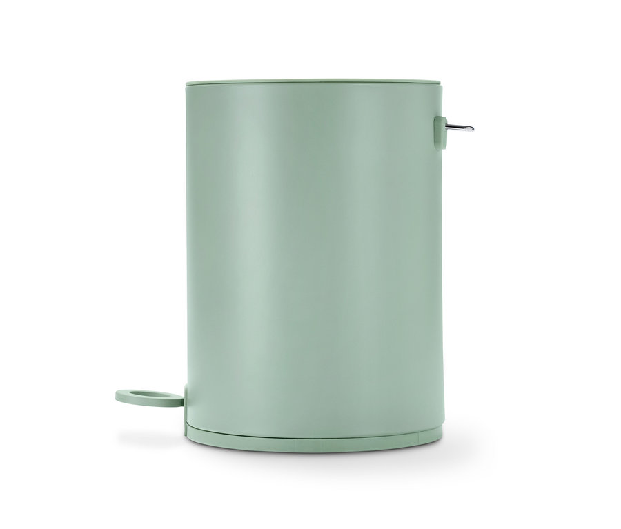 Zelený koupelnový odpadkový koš.