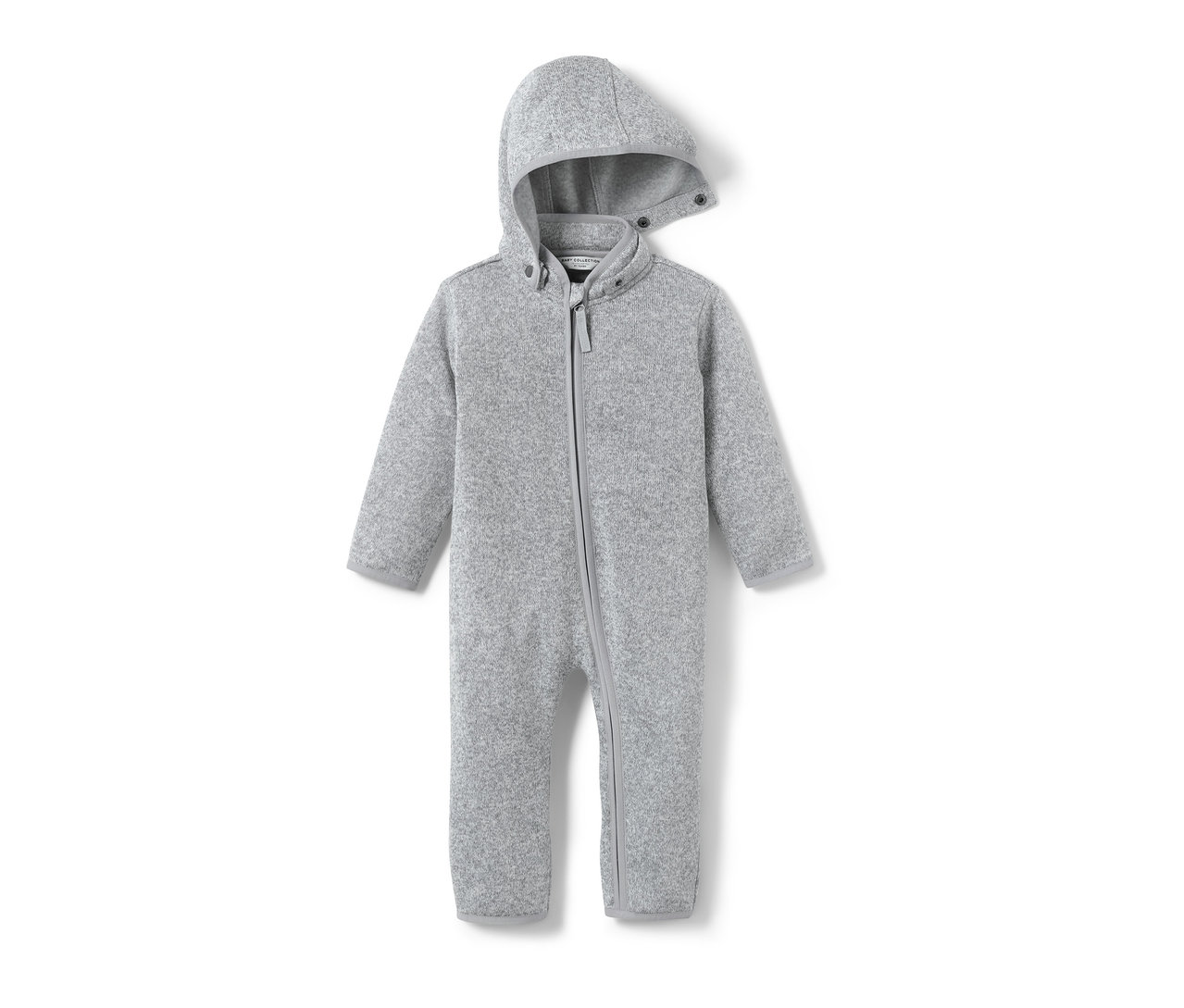Šedý dětský overal z pleteného fleecu se zipem a kapucí.