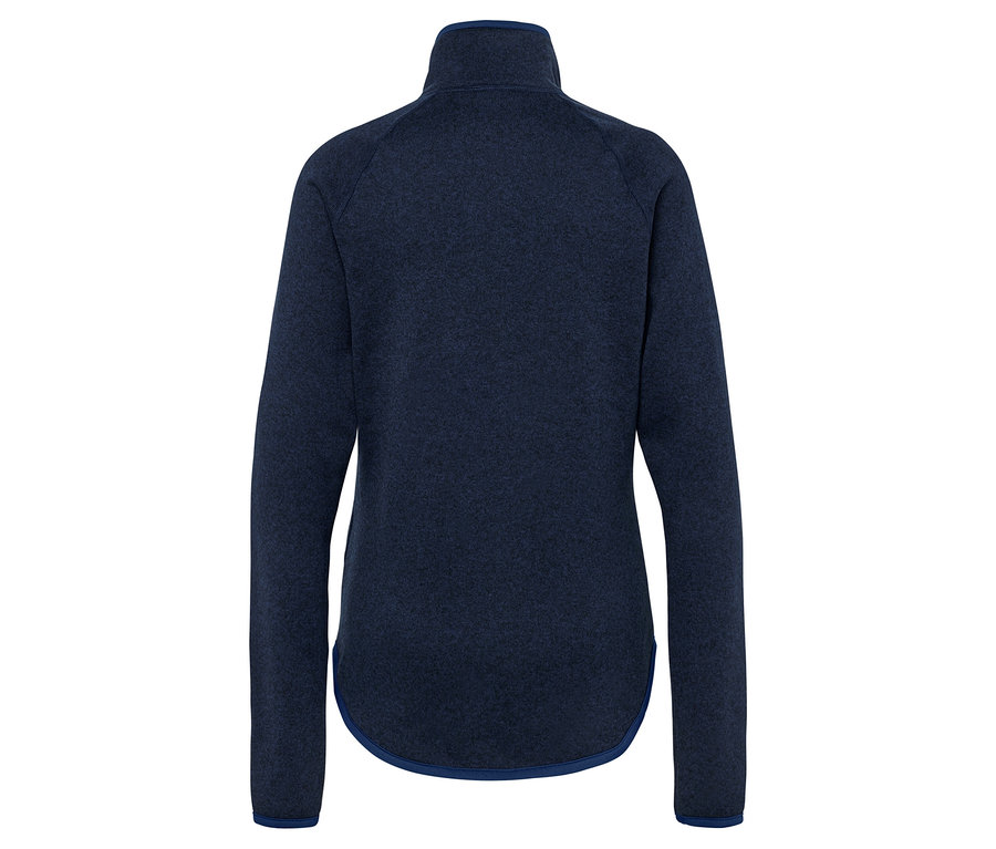 Detail zadní strany tmavě modré fleecové mikiny s dlouhým rukávem.
