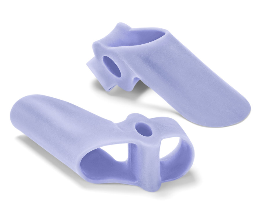 Dva fialové chrániče prstů na bílém pozadí.