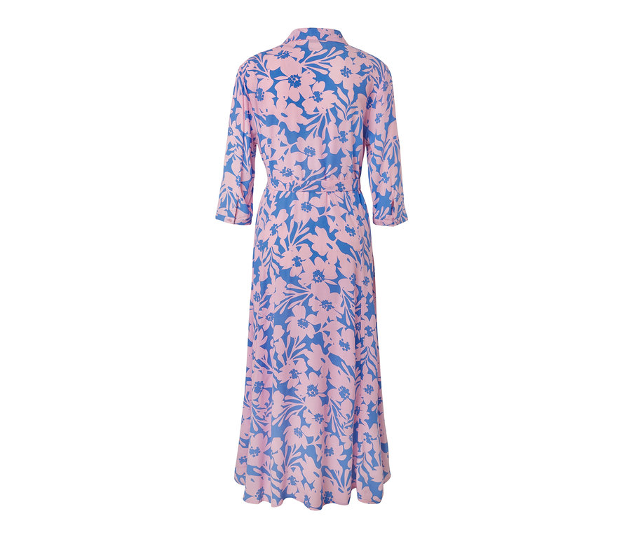 Detail potištěných košilových šatů.