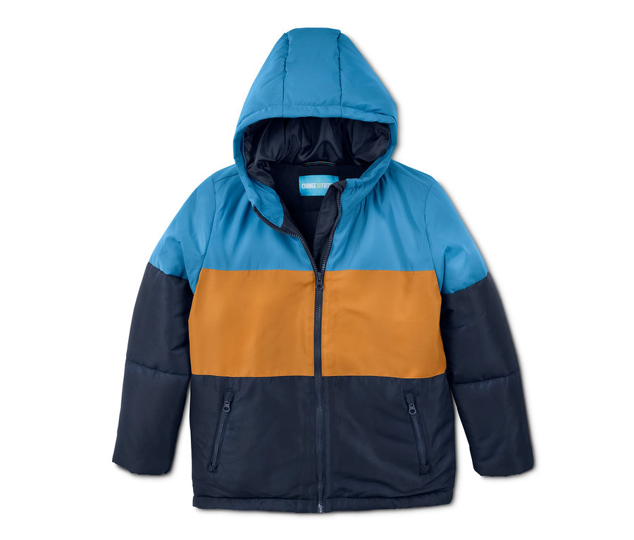 Modrá, oranžová a tmavě modrá termobunda ve stylu color blocking na bílém pozadí.