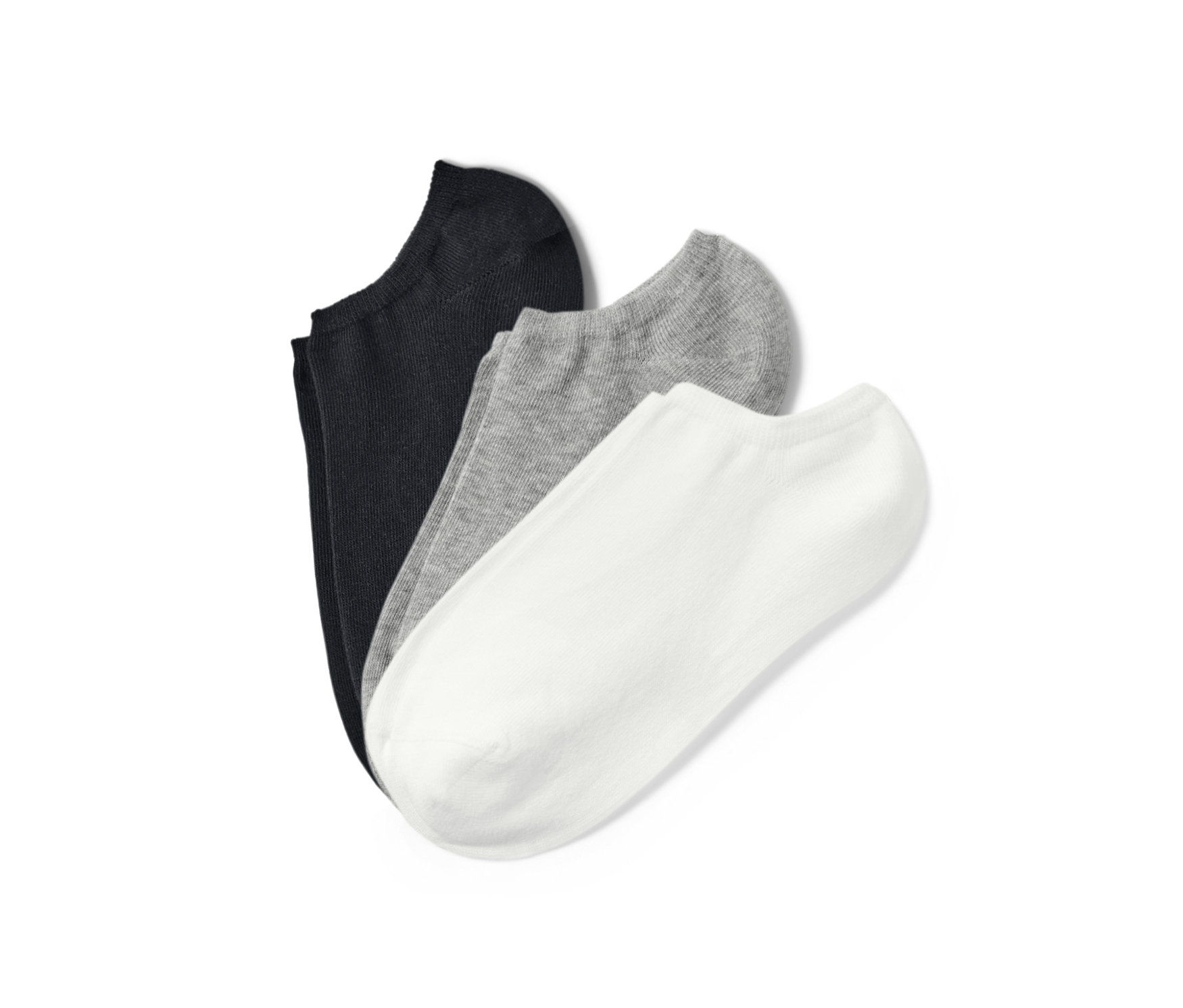 Černé, šedé a bílé ponožky.