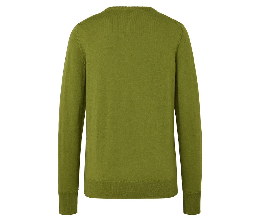 Zadní pohled na olivově zelený svetr s dlouhým rukávem.