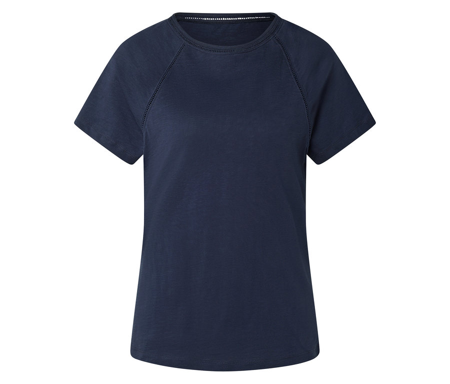 Tmavě modré tričko s krátkými rukávy.