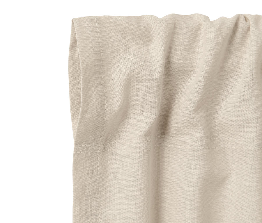 Detail béžových pololněných závěsů, 2 ks.