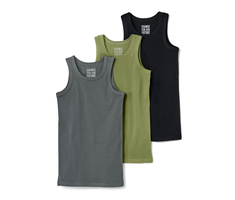 Tři dětské košilky v zelené, šedé a černé barvě.