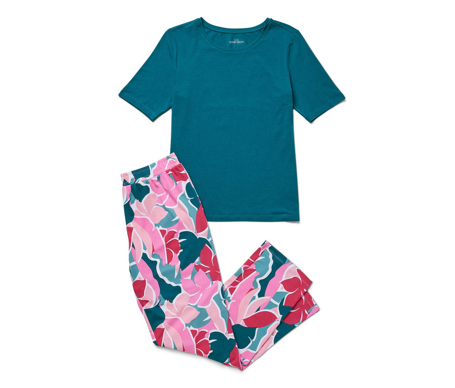 Zobrazená pyžamová souprava se skládá z tyrkysového trička a kalhot s květinovým vzorem v růžové, bílé a tyrkysové barvě.