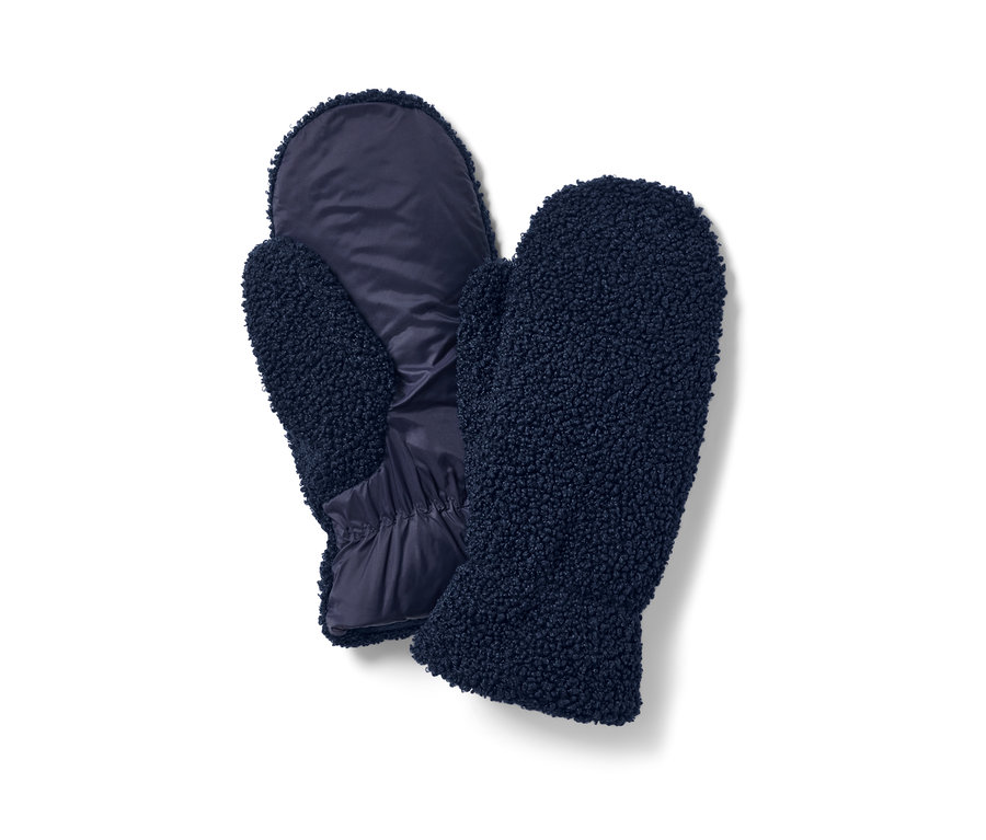 Dvě tmavě modré palčáky.