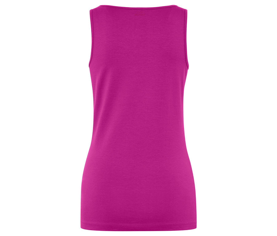 Pohled zezadu na purpurový top bez rukávů.