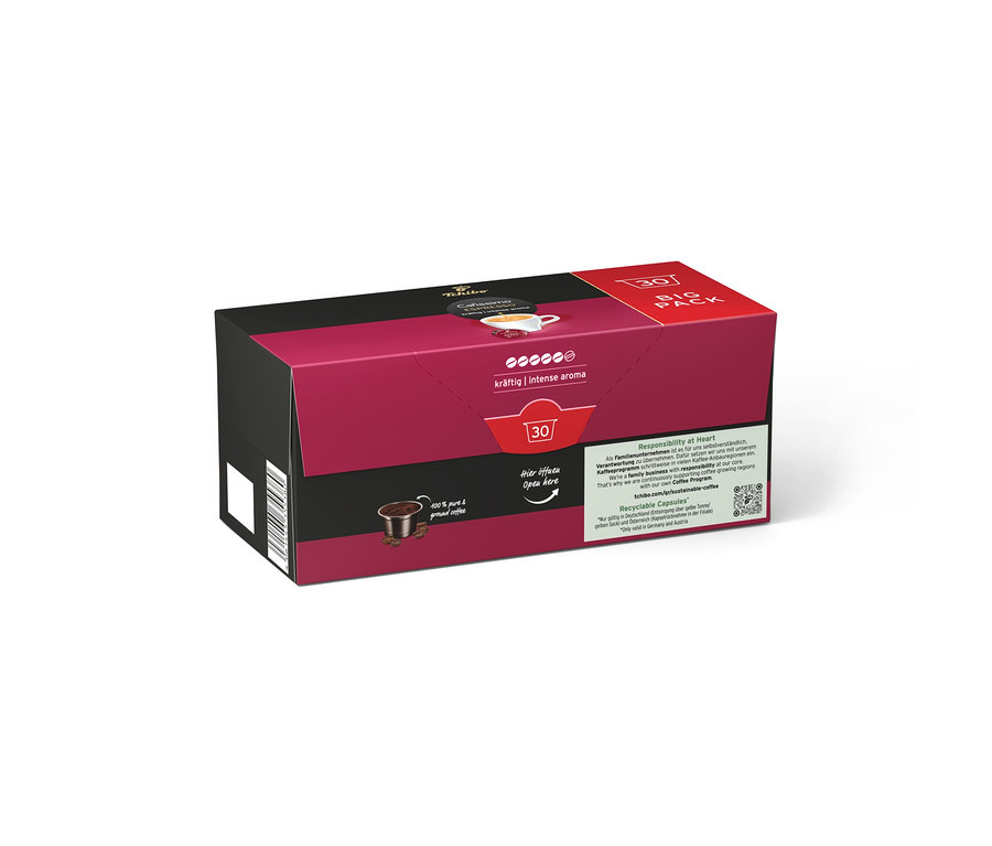 Magenta-černé balení kávy Tchibo Cafissimo Espresso Intense Aroma s 30 kapslemi a obrázkem kávové kapsle.