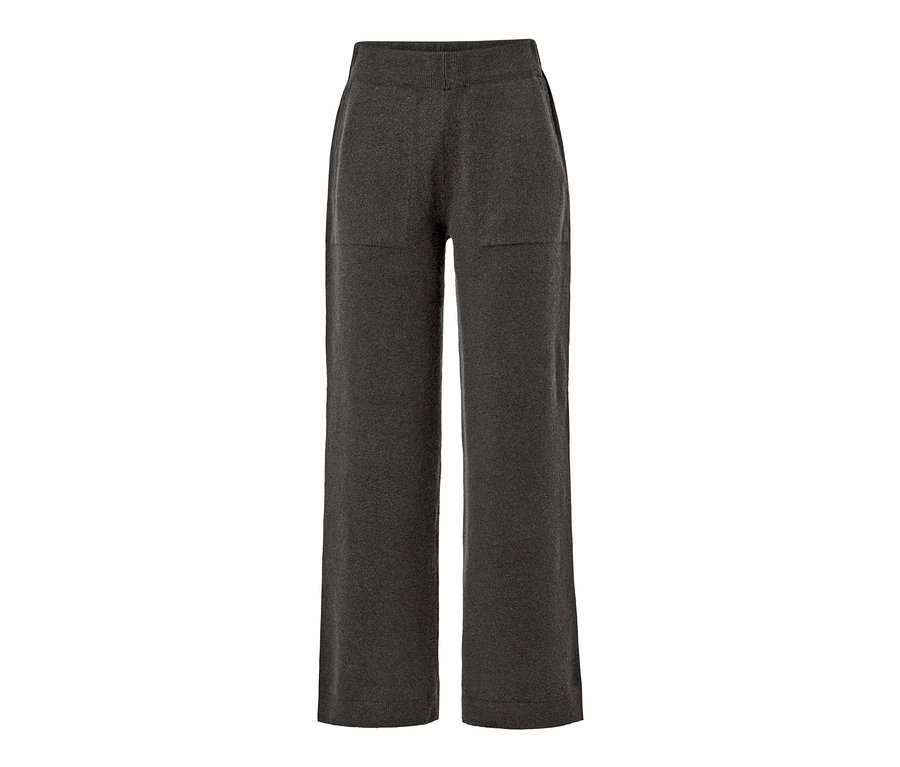 Šedé pohodlné kalhoty s kapsami.