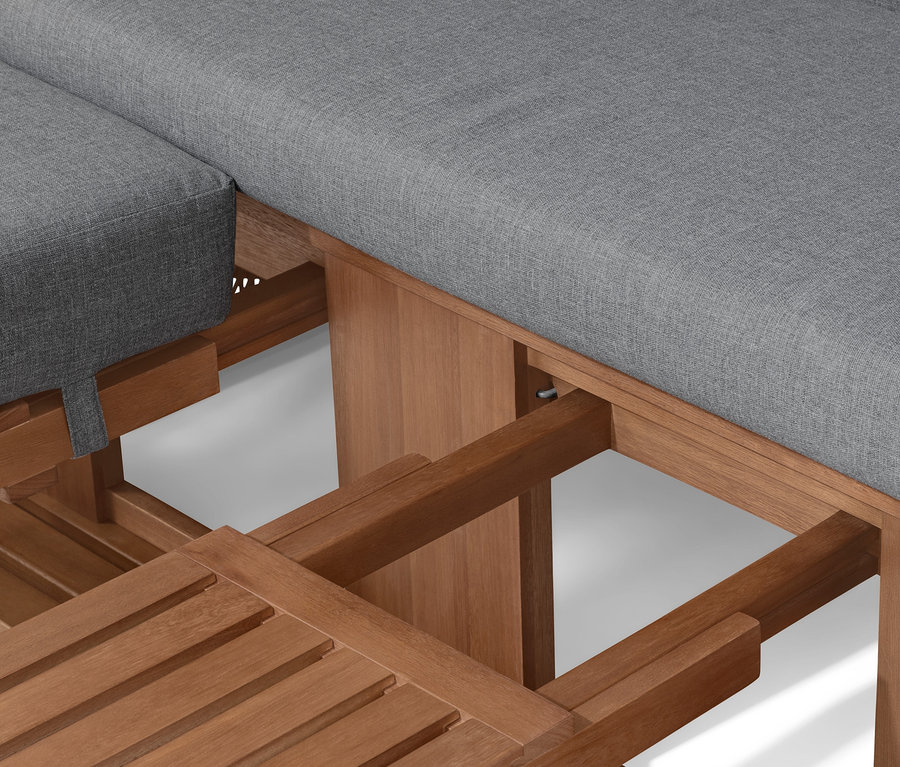 Detail prémiového plážového koše XL se 2 výklopnými stolky s šedými polštáři.