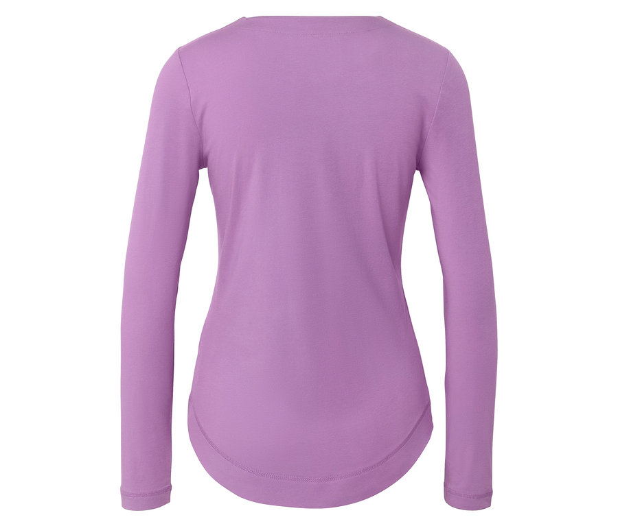 Fialové tričko s dlouhým rukávem, pohled zezadu.