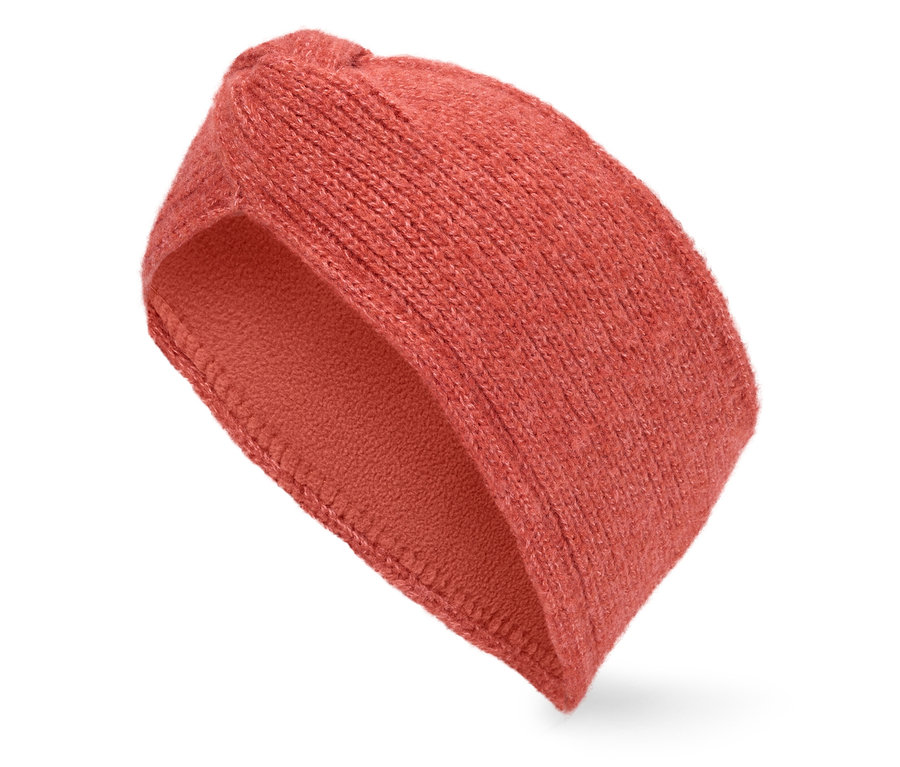 Oranžová pletená čelenka na bílém pozadí.