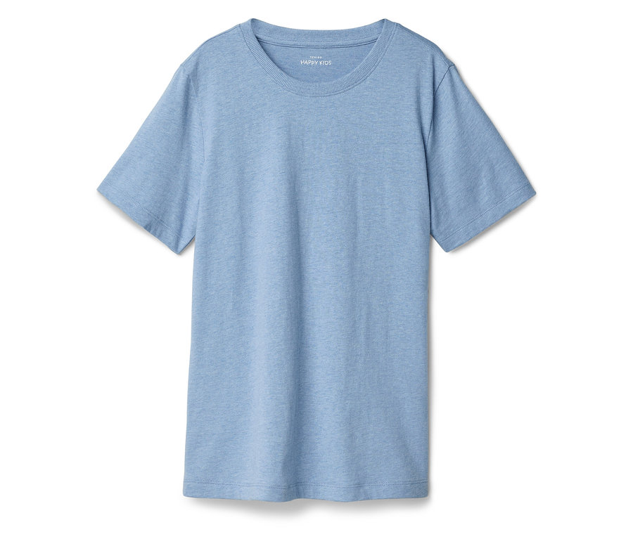 Světle modré tričko leží na bílém pozadí.