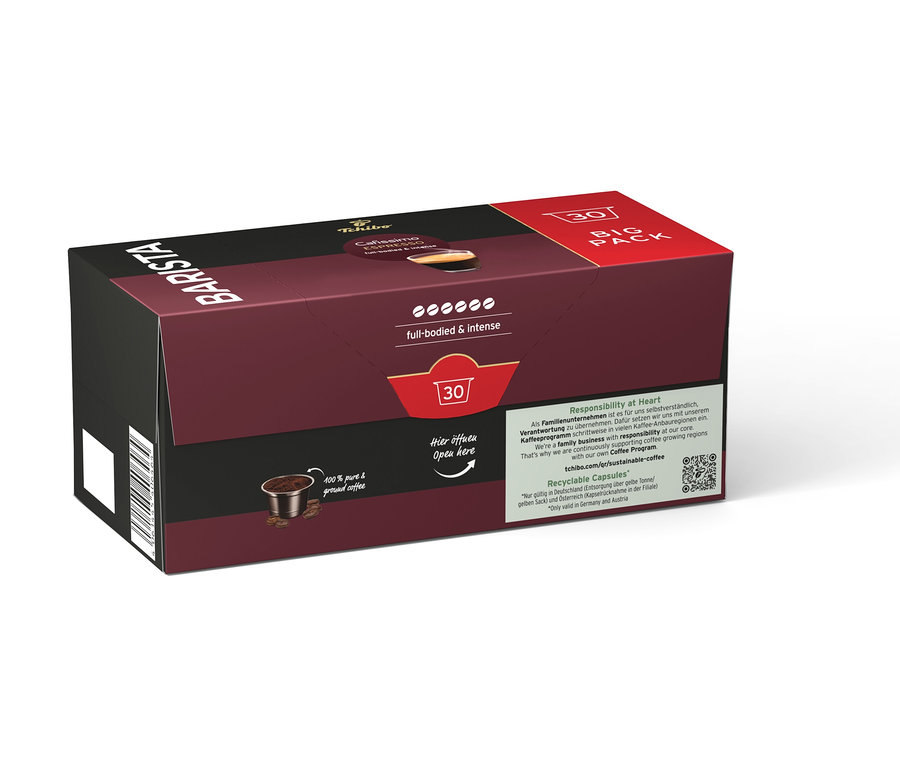 Tmavě červené balení kapslí Tchibo Barista s nápisem „full-bodied & intense“ a poznámkou „Zde otevřete“.
