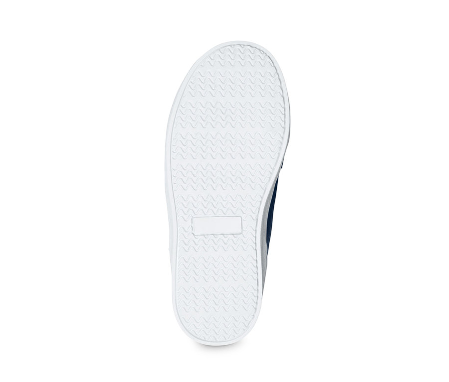 Spodní strana boty sneaker.