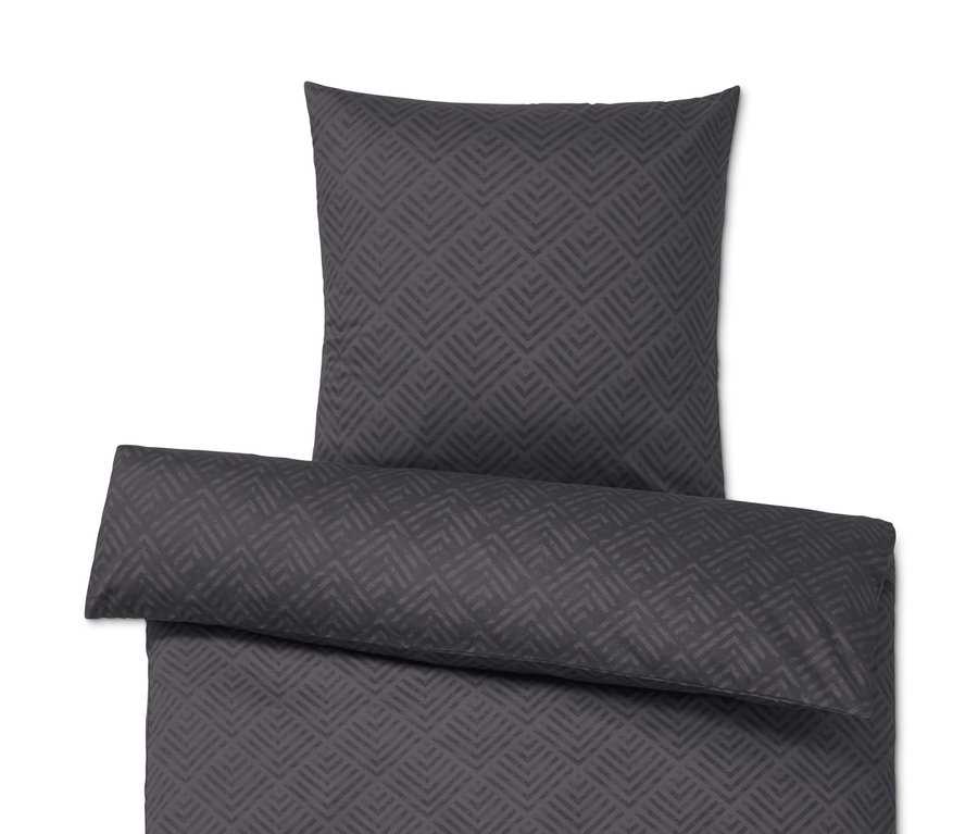 Tmavě šedé saténové povlečení standardní velikosti s geometrickým vzorem.