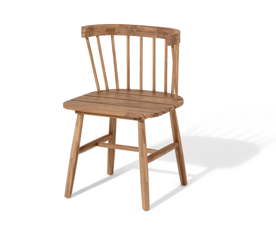 Jídelní židle se sedákem zobrazená na bílém pozadí.