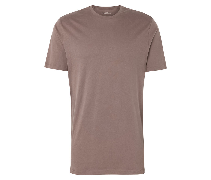 Hnědé tričko s krátkým rukávem.