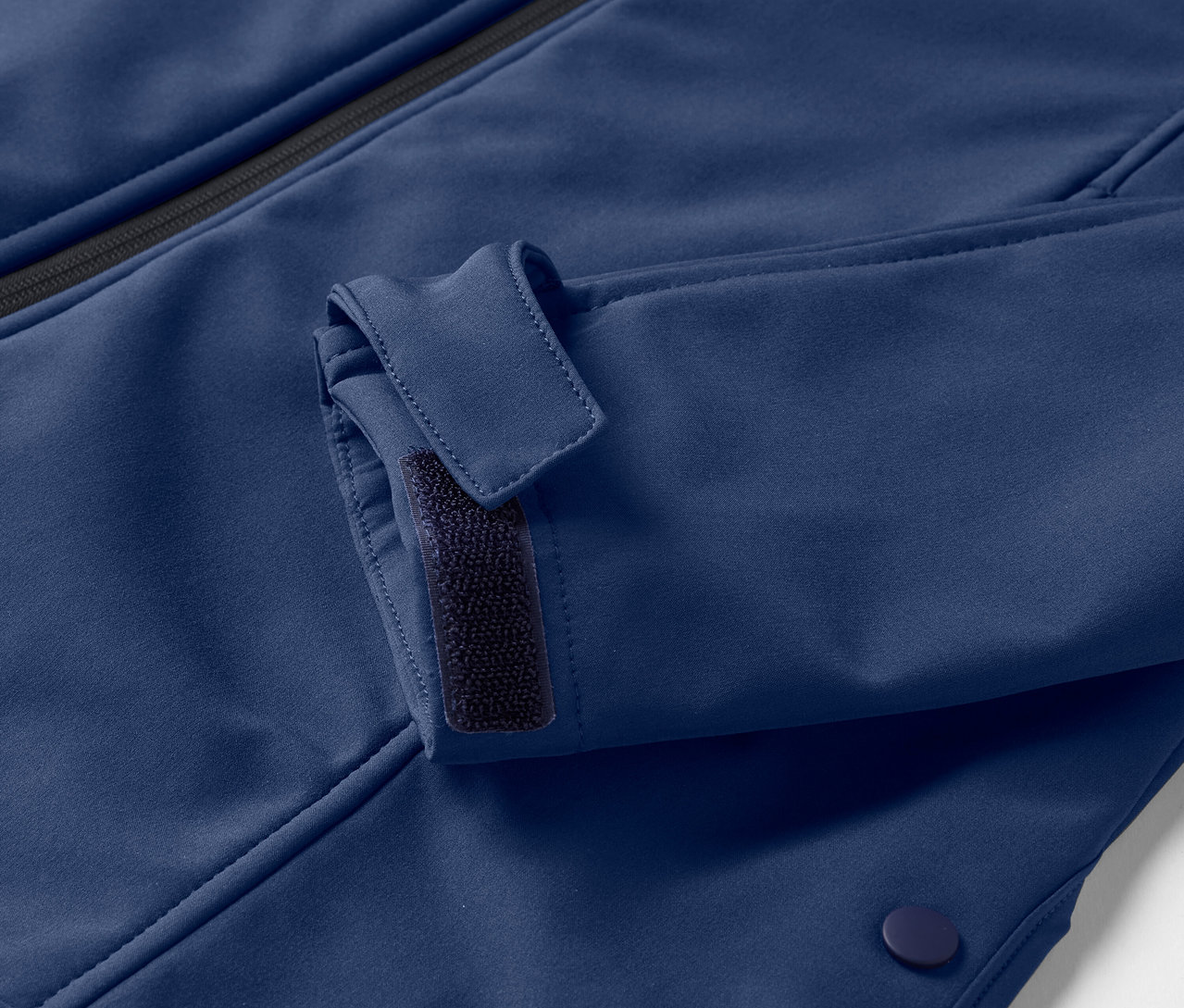 Detail softshellové bundy.