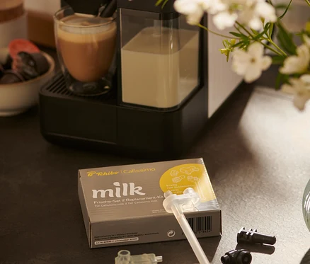 Automat na kávu s mlékem Cafissimo a sada náhradních dílů Cafissimo milk.