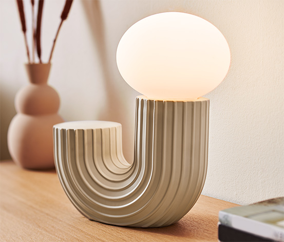 Designová stolní LED lampa