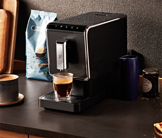 Plnoautomatický kávovar Esperto Caffè, antracitový + 1kg kávy Barista pro držitele TchiboCard*