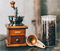 Tradiční ruční mlýnek na kávu Hario